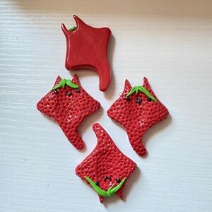Strawberry Manta Ray Worry Stone